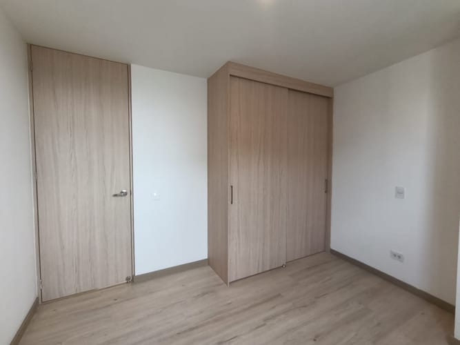Apartamento de 2 alcobas en arriendo en Cristo Rey, Medellín, 67 m² · foto 10 de 13
