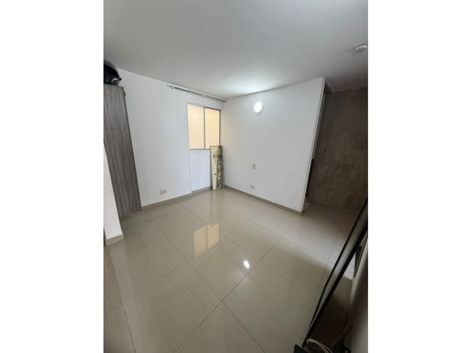 Apartamento de 2 alcobas en venta en Guabinas, Yumbo, 59 m² · foto 5 de 14