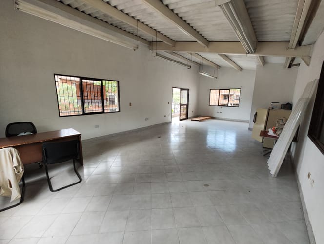 Oficina en arriendo en Viviendas Del Sur, Itagüí, 50 m² · foto 2 de 9