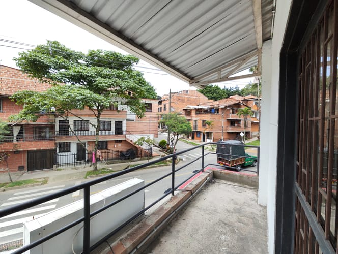 Oficina en arriendo en Viviendas Del Sur, Itagüí, 50 m² · foto 4 de 9