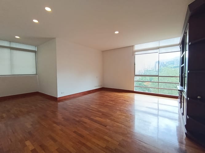 Apartamento de 3 alcobas en arriendo en Las Lomas, Medellín, 280 m² · foto 12 de 20