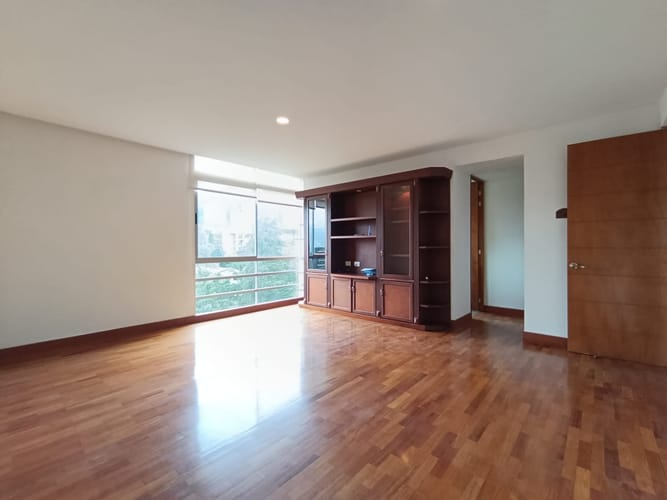 Apartamento de 3 alcobas en arriendo en Las Lomas, Medellín, 280 m² · foto 13 de 20