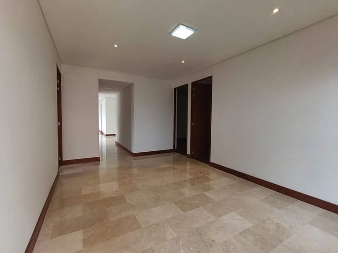 Apartamento de 3 alcobas en arriendo en Las Lomas, Medellín, 280 m² · foto 16 de 20