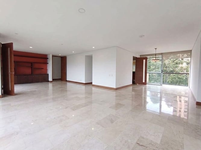 Apartamento de 3 alcobas en arriendo en Las Lomas, Medellín, 280 m² · foto 18 de 20