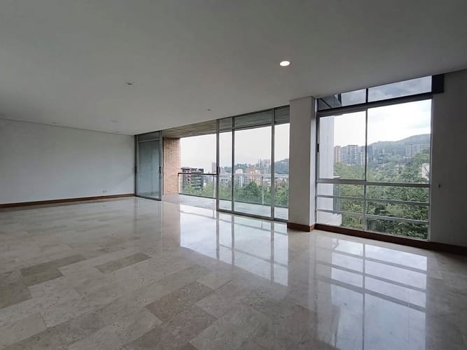 Apartamento de 3 alcobas en arriendo en Las Lomas, Medellín, 280 m² · foto 19 de 20