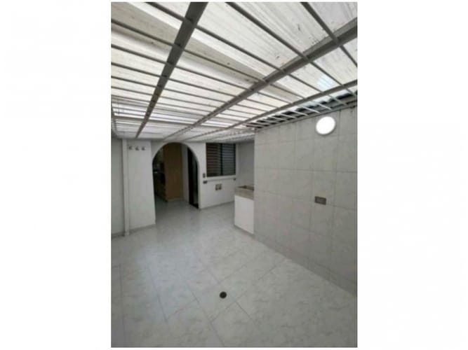 Casa de 4 alcobas en venta en Montessori, Envigado, 204 m² · foto 5 de 23
