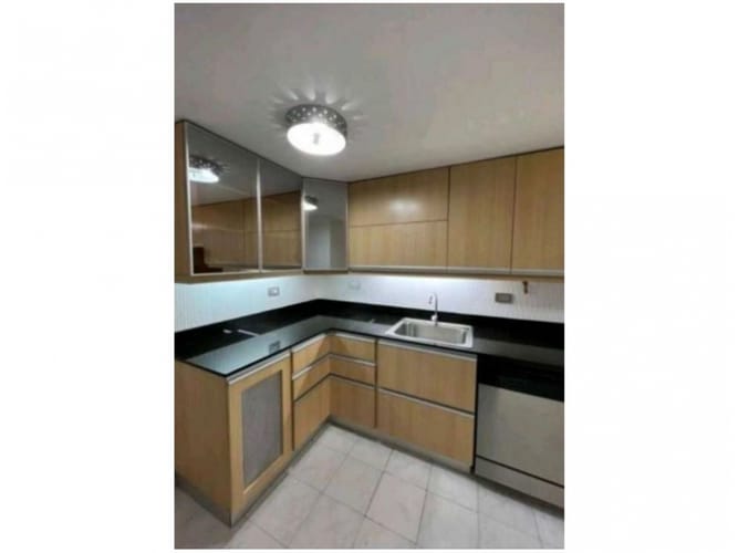 Casa de 4 alcobas en venta en Montessori, Envigado, 204 m² · foto 9 de 23