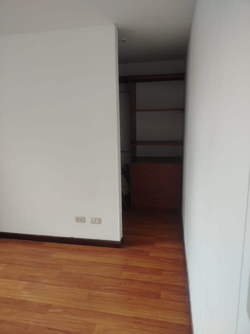 Apartamento de 3 alcobas en arriendo en Centro Internacional, Bogotá, 72 m² · foto 2 de 11