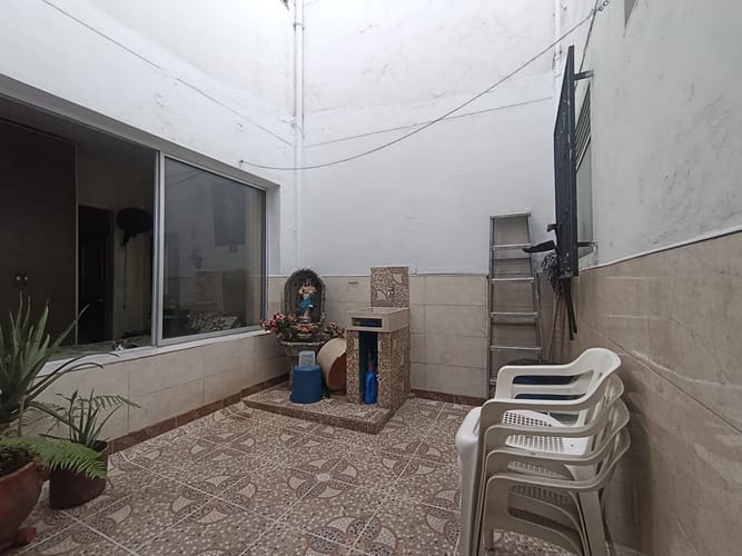 Casa de 4 alcobas en arriendo en Boston, Medellín, 90 m² · foto 4 de 13