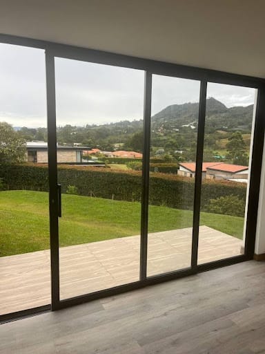 Casa de 4 alcobas en arriendo en El Carmen De Viboral, El Carmen de Viboral, 400 m² · foto 5 de 24