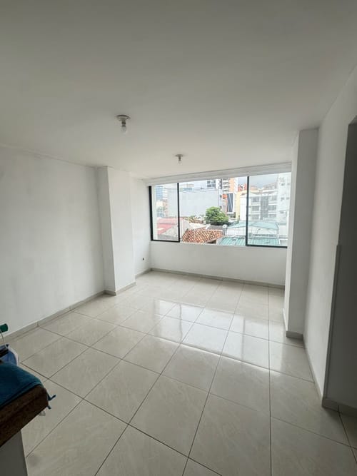Apartamento de 3 alcobas en venta en La Aurora, Bucaramanga, 75 m² · foto 3 de 6