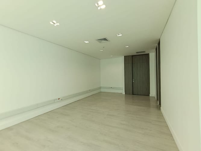 Oficina en arriendo en El Poblado, Medellín, 52 m² · foto 2 de 8