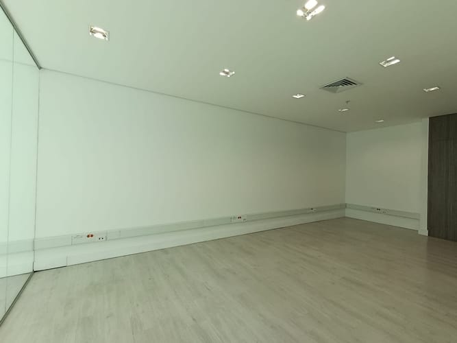 Oficina en arriendo en El Poblado, Medellín, 52 m² · foto 3 de 8