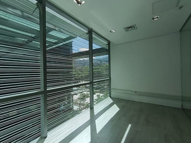 Oficina en arriendo en El Poblado, Medellín, 52 m² · foto 4 de 8