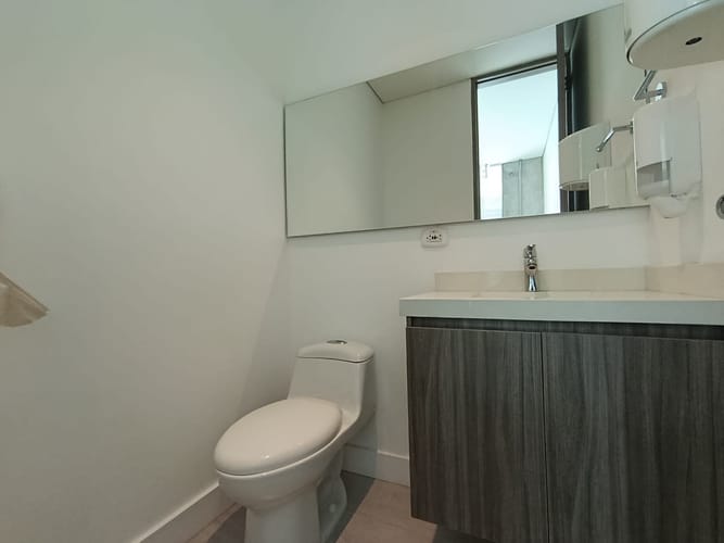 Oficina en arriendo en El Poblado, Medellín, 52 m² · foto 8 de 8