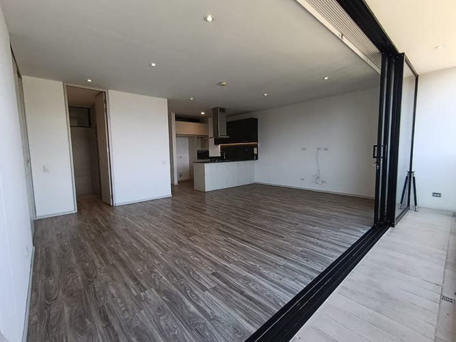Apartamento de 1 alcoba en arriendo en El Castillo, Medellín, 77 m² · foto 7 de 20