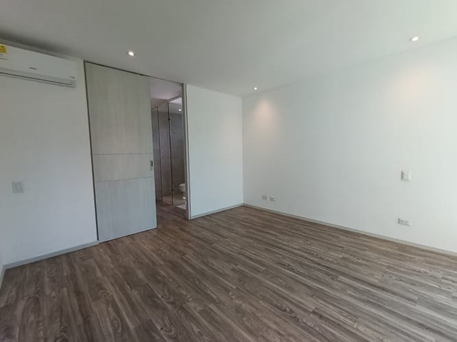 Apartamento de 1 alcoba en arriendo en El Castillo, Medellín, 77 m² · foto 15 de 20