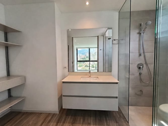 Apartamento de 1 alcoba en arriendo en El Castillo, Medellín, 77 m² · foto 18 de 20