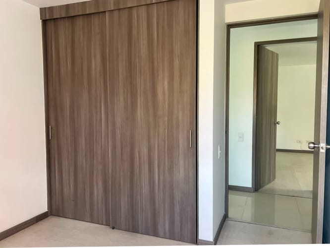 Apartamento de 3 alcobas en arriendo en Loma Del Chocho, Envigado, 111 m² · foto 10 de 18