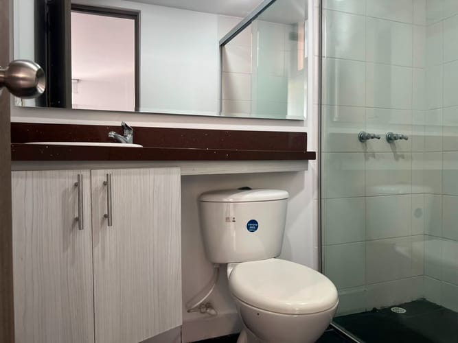 Apartamento de 3 alcobas en arriendo en Loma Del Chocho, Envigado, 111 m² · foto 17 de 18