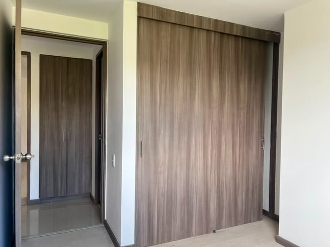 Apartamento de 3 alcobas en arriendo en Loma Del Chocho, Envigado, 111 m² · foto 16 de 18