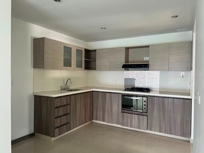 Apartamento de 3 alcobas en arriendo en Loma Del Chocho, Envigado, 111 m² · foto 6 de 18