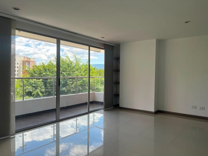 Apartamento de 3 alcobas en arriendo en Loma Del Chocho, Envigado, 111 m² · foto 2 de 18