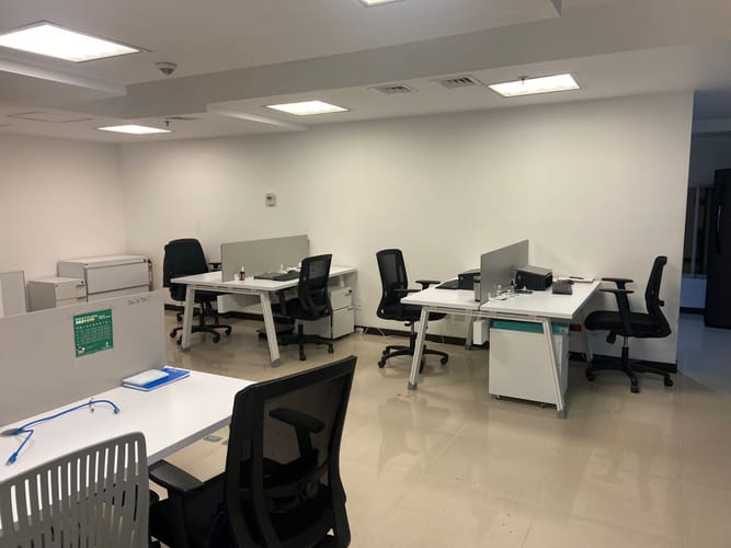 Oficina en arriendo en Loma Del Escobero, Envigado, 152 m² · foto 9 de 10