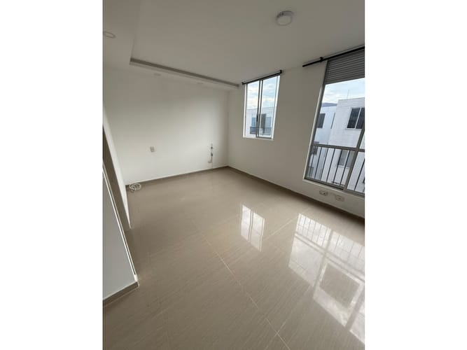 Apartamento de 2 alcobas en arriendo en Guabinas, Yumbo, 46 m² · foto 2 de 8