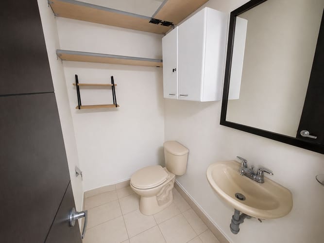 Oficina en arriendo en El Poblado, Medellín, 93 m² · foto 5 de 10