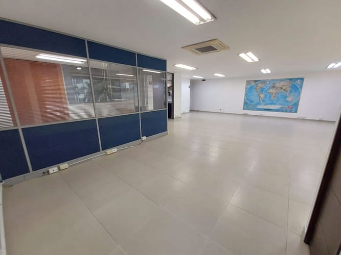 Oficina en arriendo en El Poblado, Medellín, 93 m² · foto 7 de 10