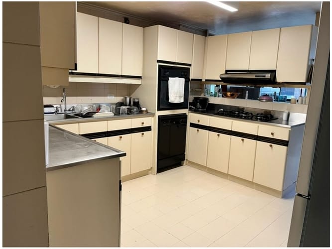 Apartamento de 3 alcobas en venta en La Florida, Medellín, 207 m² · foto 4 de 24