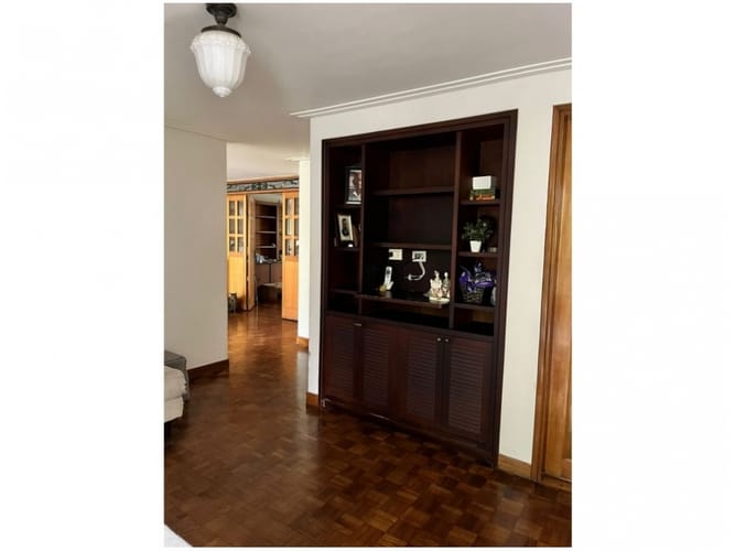 Apartamento de 3 alcobas en venta en La Florida, Medellín, 207 m² · foto 14 de 24