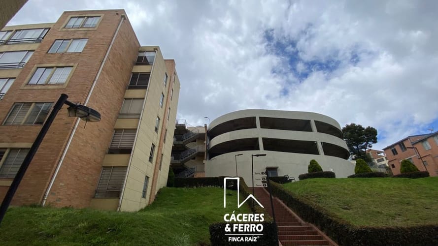 Apartamento en arriendo en Cerros De Suba, Bogotá · foto 2 de 19
