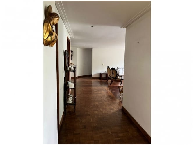 Apartamento de 3 alcobas en venta en La Florida, Medellín, 207 m² · foto 17 de 24