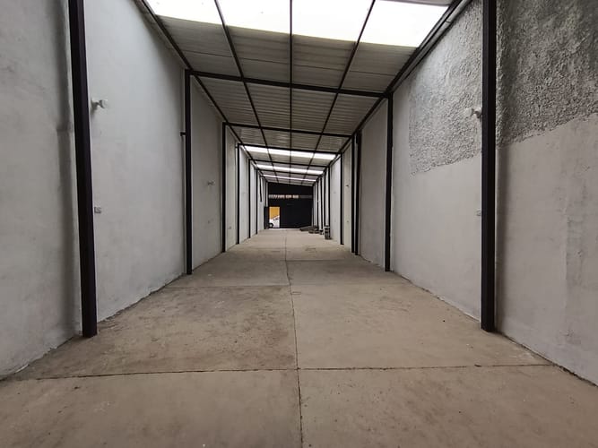 Bodega en arriendo en Manchester, Bello, 165 m² · foto 2 de 15