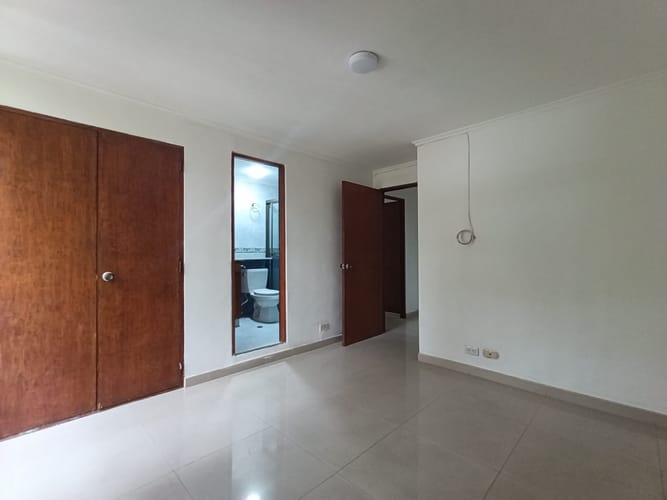 Apartamento de 2 alcobas en arriendo en El Poblado, Medellín, 113 m² · foto 5 de 12