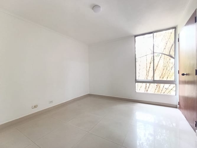 Apartamento de 2 alcobas en arriendo en El Poblado, Medellín, 113 m² · foto 6 de 12
