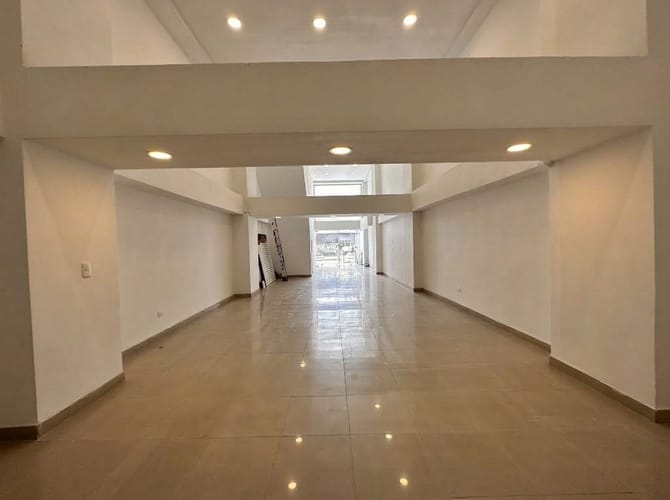 Local en arriendo en Laureles, Medellín, 250 m² · foto 4 de 14