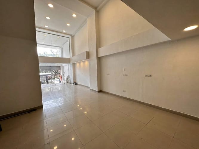 Local en arriendo en Laureles, Medellín, 250 m² · foto 5 de 14
