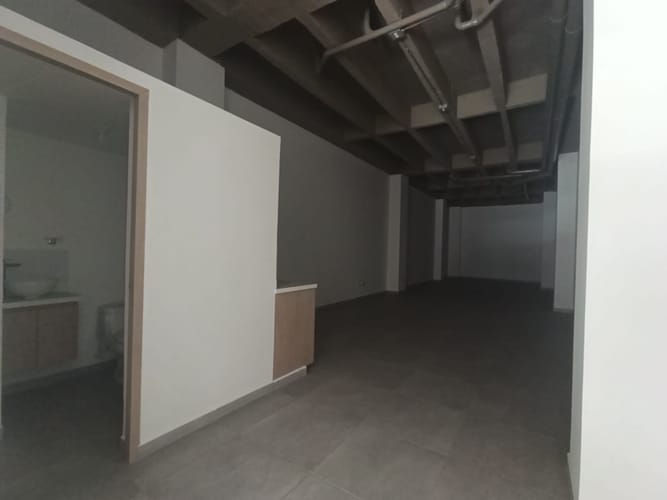 Local en arriendo en Suramérica, Itagüí, 97 m² · foto 2 de 8