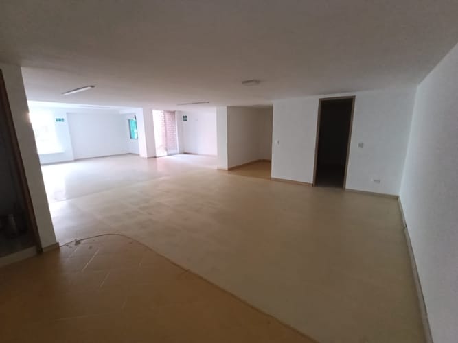 Local en arriendo en Laureles, Medellín, 112 m² · foto 4 de 12
