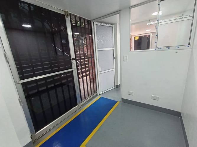 Local en arriendo en Laureles, Medellín, 52 m² · foto 6 de 17