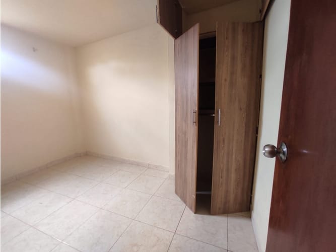 Casa de 2 alcobas en venta en El Rincón, Medellín, 52 m² · foto 4 de 9