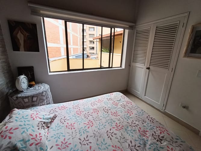 Apartamento de 4 alcobas en arriendo en Laureles, Medellín, 103 m² · foto 8 de 16