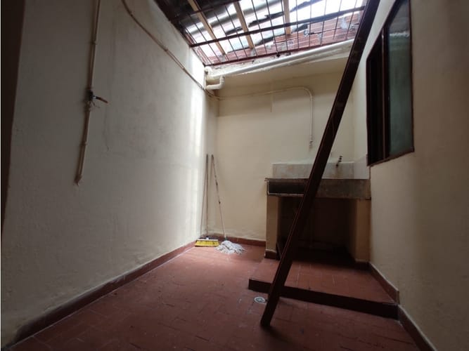 Casa de 2 alcobas en venta en El Rincón, Medellín, 52 m² · foto 9 de 9