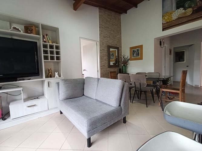 Apartamento de 4 alcobas en arriendo en Laureles, Medellín, 103 m² · foto 13 de 16