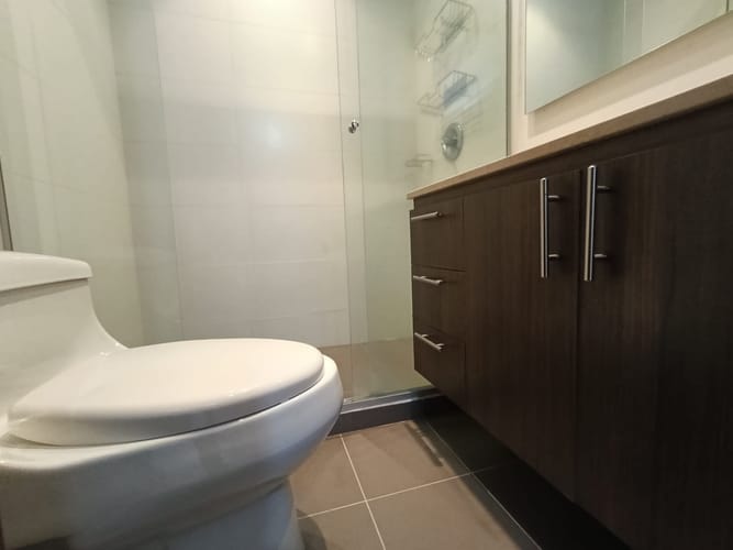 Apartaestudio en arriendo en El Poblado, Medellín, 69 m² · foto 3 de 12