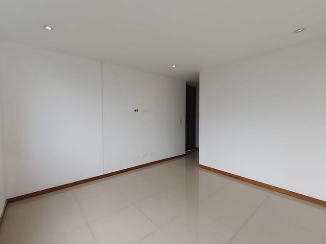 Apartaestudio en arriendo en El Poblado, Medellín, 69 m² · foto 9 de 12