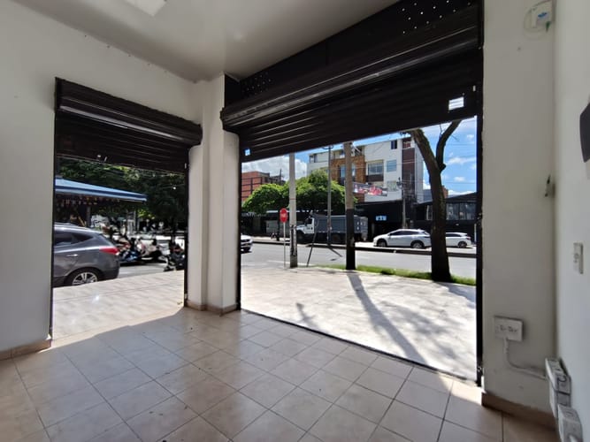 Local en arriendo en La Castellana, Medellín, 18 m² · foto 8 de 9